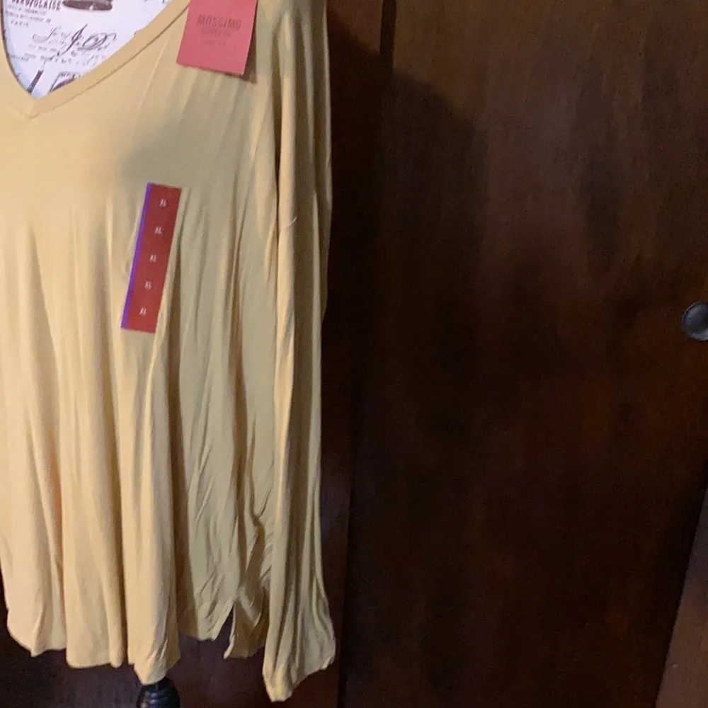 Women’s Mossimo long sleeve V Neck T-shirt mustard color - Picture 2 of 6